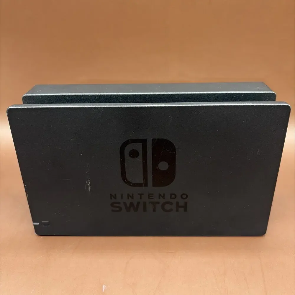 Bundle: x2 Nintendo Switch Controller, Docking Station, Joy Con Grip